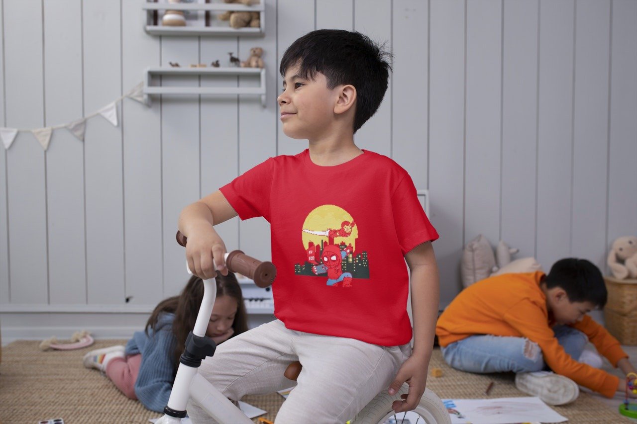 Spiderman selfie red